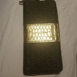 MK wallet